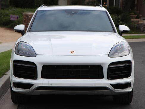 Used 2021 Porsche Cayenne GTS AWD/4WD image 5