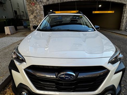 Used 2023 Subaru Outback Limited image 1