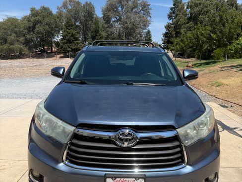 Used 2014 Toyota Highlander Limited AWD/4WD image 10