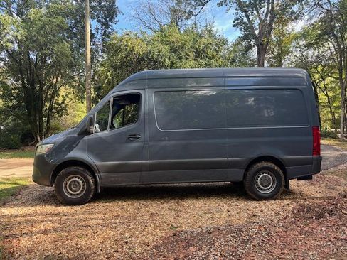 Used 2019 Mercedes-Benz Sprinter 144 image 1