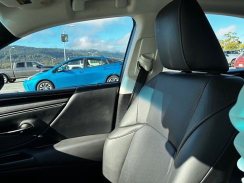 Used 2020 Lexus ES 350 w/ Premium Package image 25