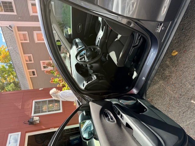 Used 2017 Honda HR-V EX image 4