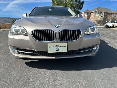 Used 2011 BMW 535i xDrive Sedan image 5