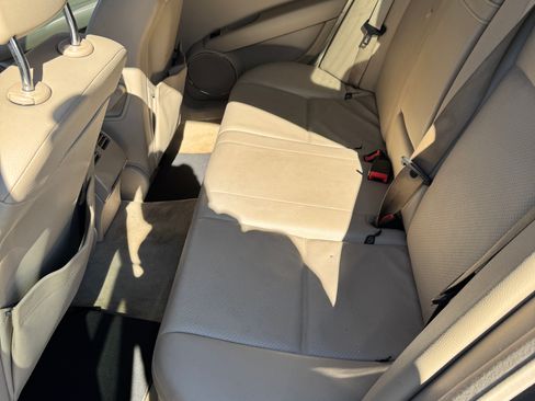 Used 2011 Mercedes-Benz C 300 Sedan image 13