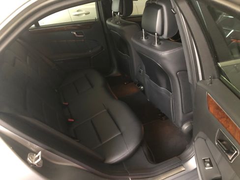 Used 2013 Mercedes-Benz E 350 4MATIC Sedan image 10