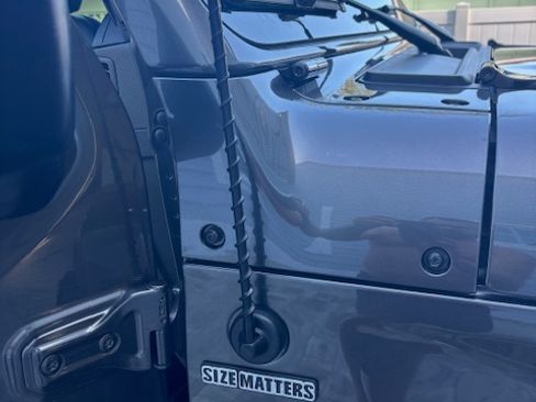 Used 2023 Jeep Gladiator Sport image 30