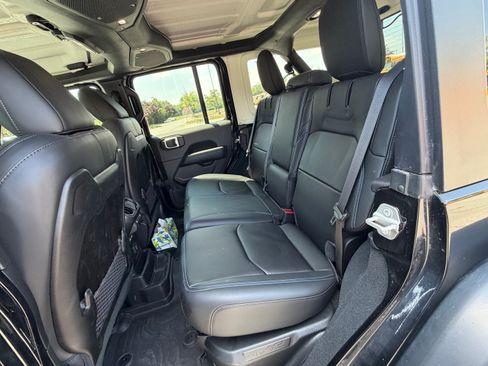 Used 2024 Jeep Wrangler Unlimited Rubicon 4xe w/ Safety Group AWD/4WD image 30
