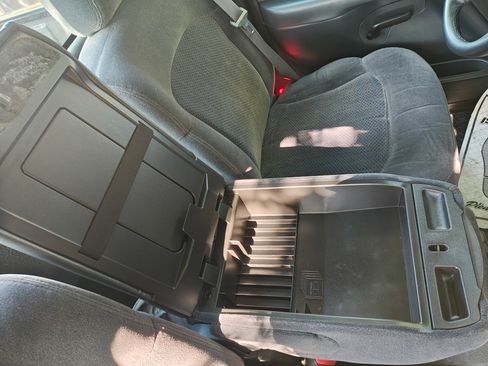 Used 2002 Chevrolet Silverado 1500 LS w/ Electrical Convenience Pkg image 27