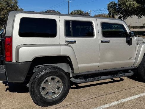 Used 2008 HUMMER H3 Alpha image 4
