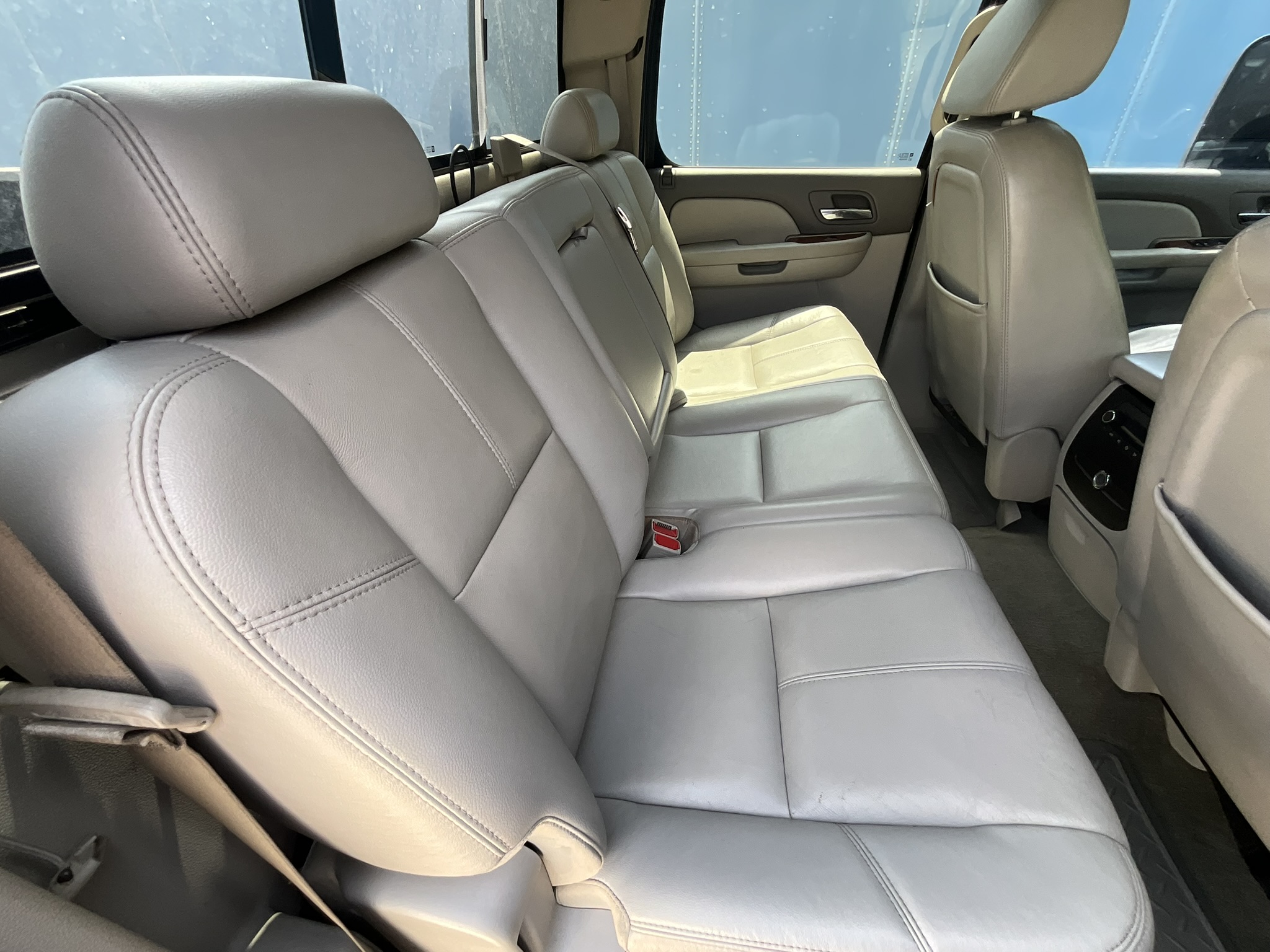 Used 2007 GMC Sierra 3500 SLT w/ Convenience Package AWD/4WD image 14