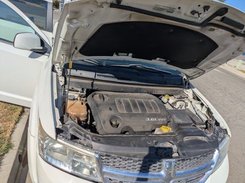 Used 2013 Dodge Journey SXT w/ Flexible Seating Group image 5