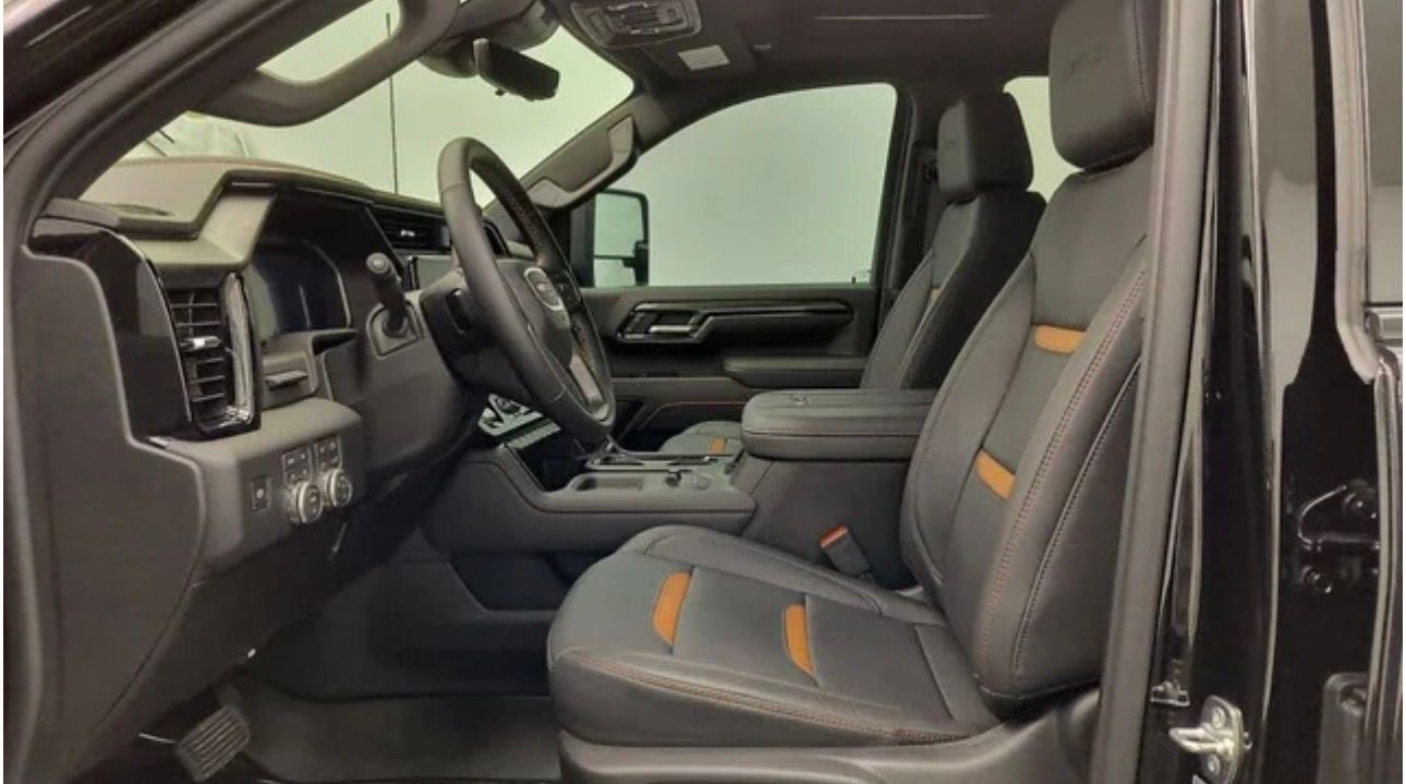 Used 2026 GMC Sierra 3500 AT4 w/ AT4 Premium Plus Package AWD/4WD image 5
