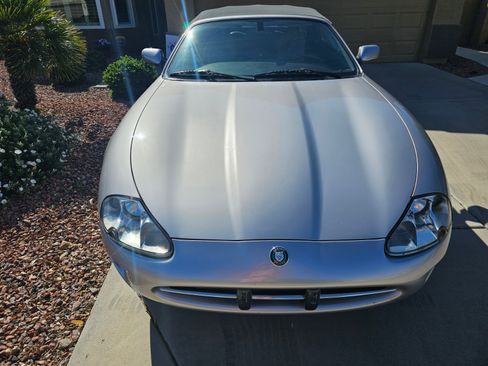Used 2000 Jaguar XK8 Convertible image 4
