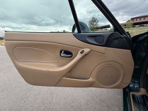 Used 2001 MAZDA MX-5 Miata SE image 17