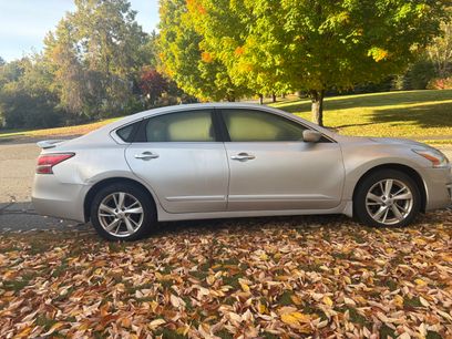Used 2014 Nissan Altima 2.5 SV