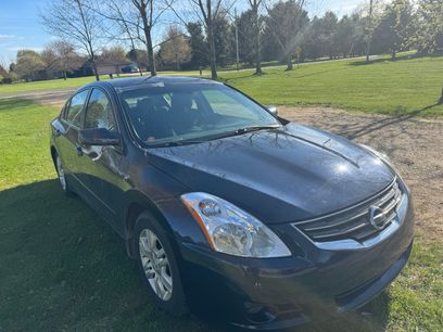 Used 2011 Nissan Altima 2.5 S w/ Special Edition Pkg