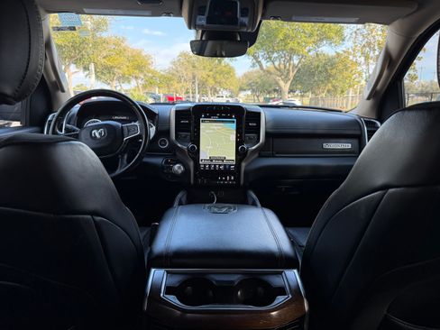 Used 2021 RAM 1500 Laramie image 9