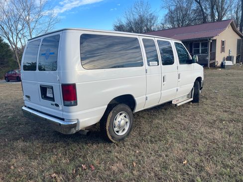 Used 2011 Ford E-350 and Econoline 350 XLT RWD image 5