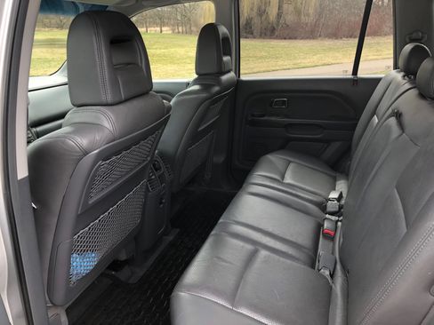 Used 2004 Honda Pilot EX image 10