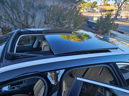 Used 2019 Jaguar F-PACE Premium image 8