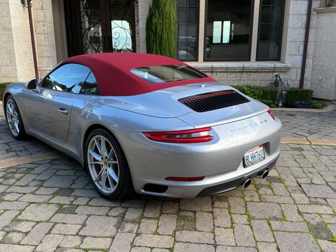 Used 2017 Porsche 911 Carrera S image 4
