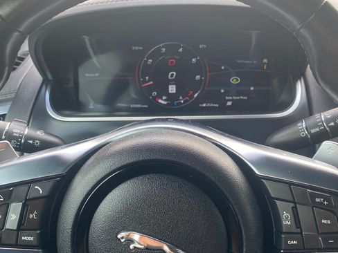 Used 2021 Jaguar F-TYPE Coupe image 8