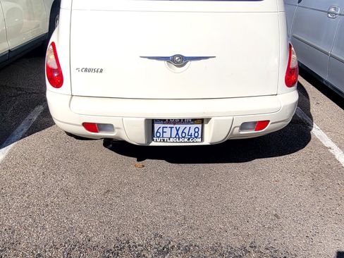 Used 2008 Chrysler PT Cruiser image 4