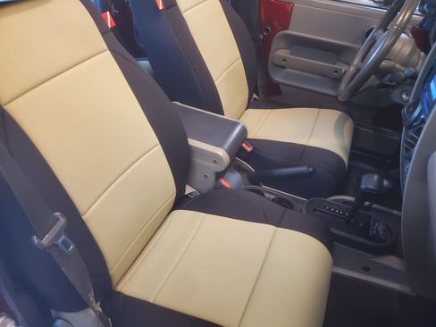 Used 2007 Jeep Wrangler Unlimited Rubicon w/ PWR Convenience Group image 12