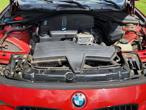 Used 2017 BMW 320i Sedan RWD image 10