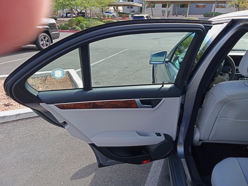 Used 2012 Mercedes-Benz C 250 Sedan image 14