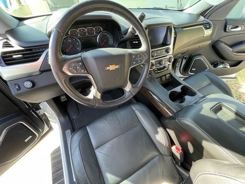 Used 2018 Chevrolet Tahoe LT w/ LT Signature Package image 9