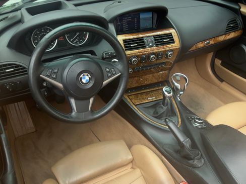 Used 2010 BMW 650i Convertible RWD image 4