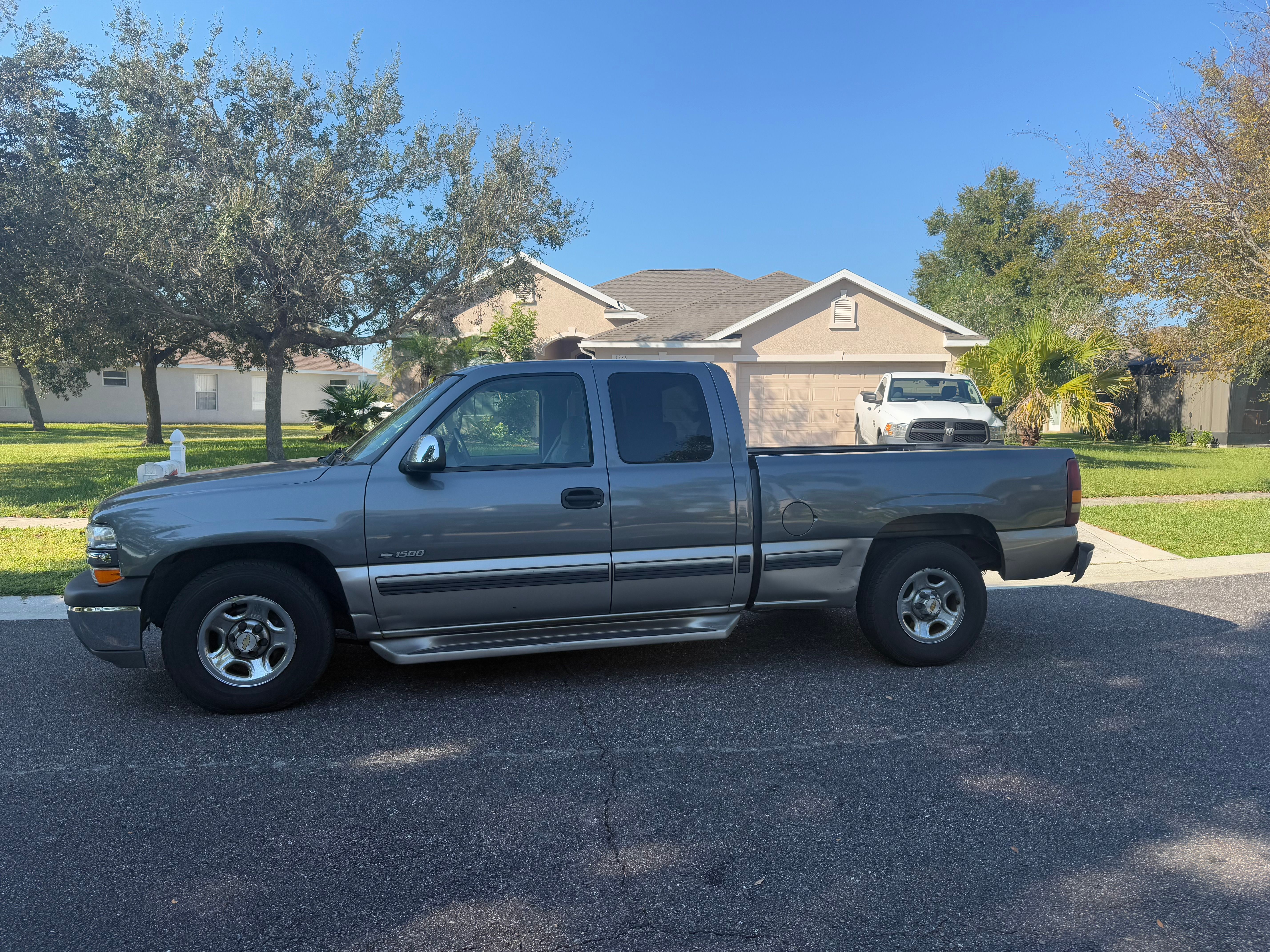 Used 2001 Chevrolet Silverado 1500 LS RWD image 1