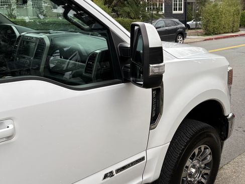 Used 2021 Ford F250 Lariat w/ Lariat Value Package image 5