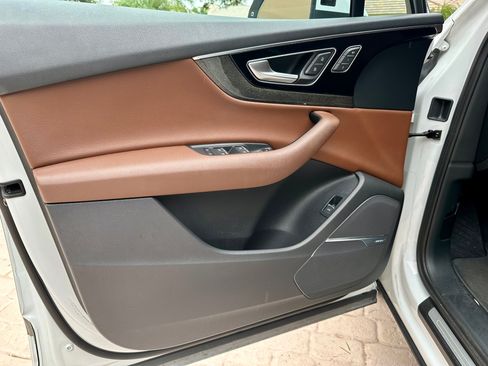 Used 2018 Audi Q7 3.0T Prestige w/ Prestige Package image 12