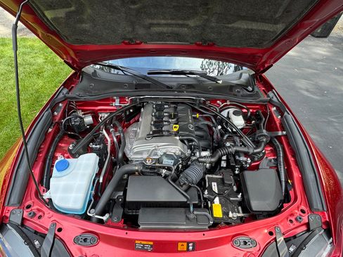 Used 2021 MAZDA MX-5 Miata RF Grand Touring RWD image 8