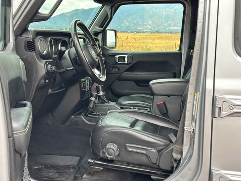 Used 2020 Jeep Gladiator Overland image 5