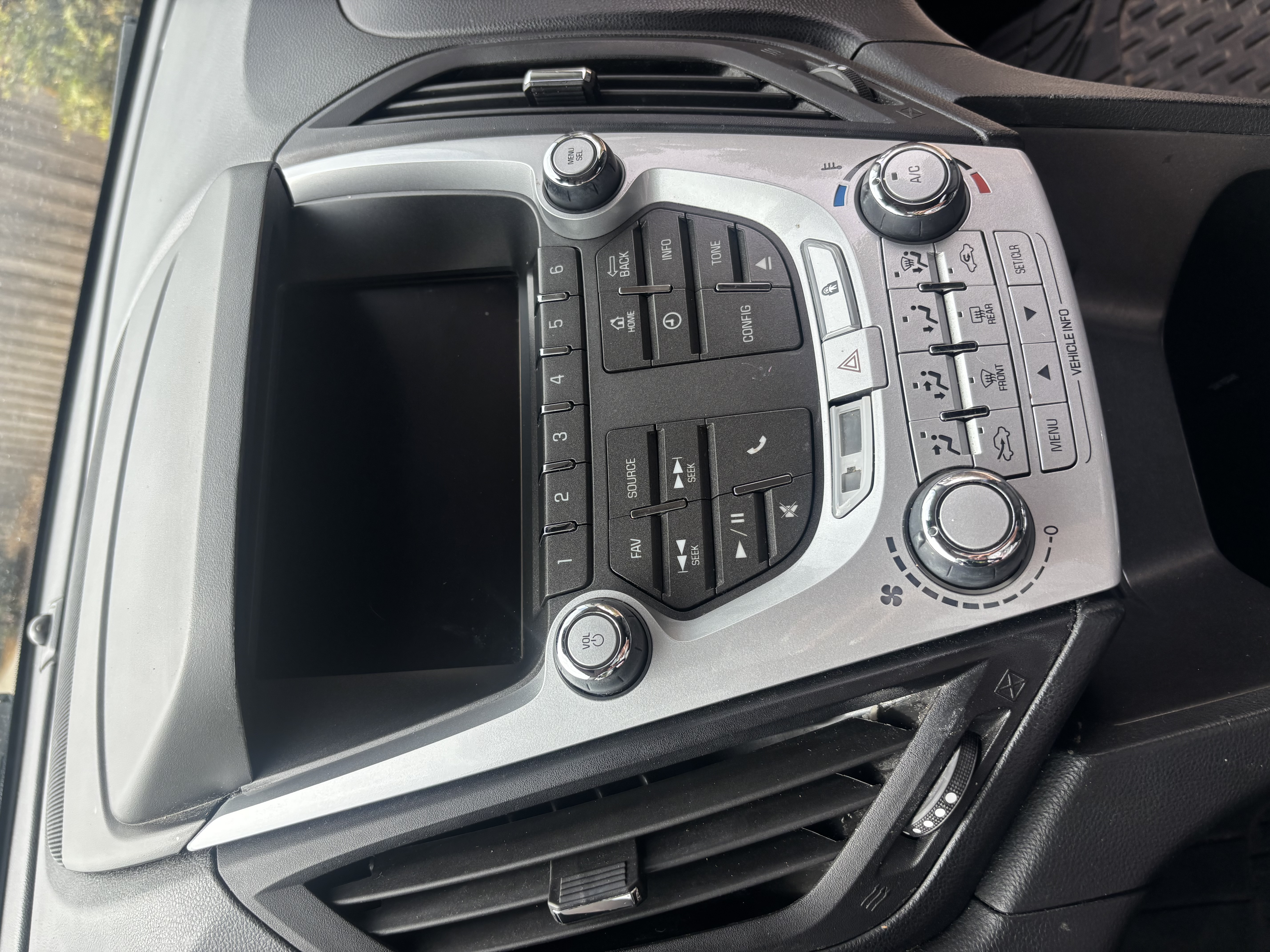 Used 2015 Chevrolet Equinox LT w/ Driver Convenience Package FWD image 16