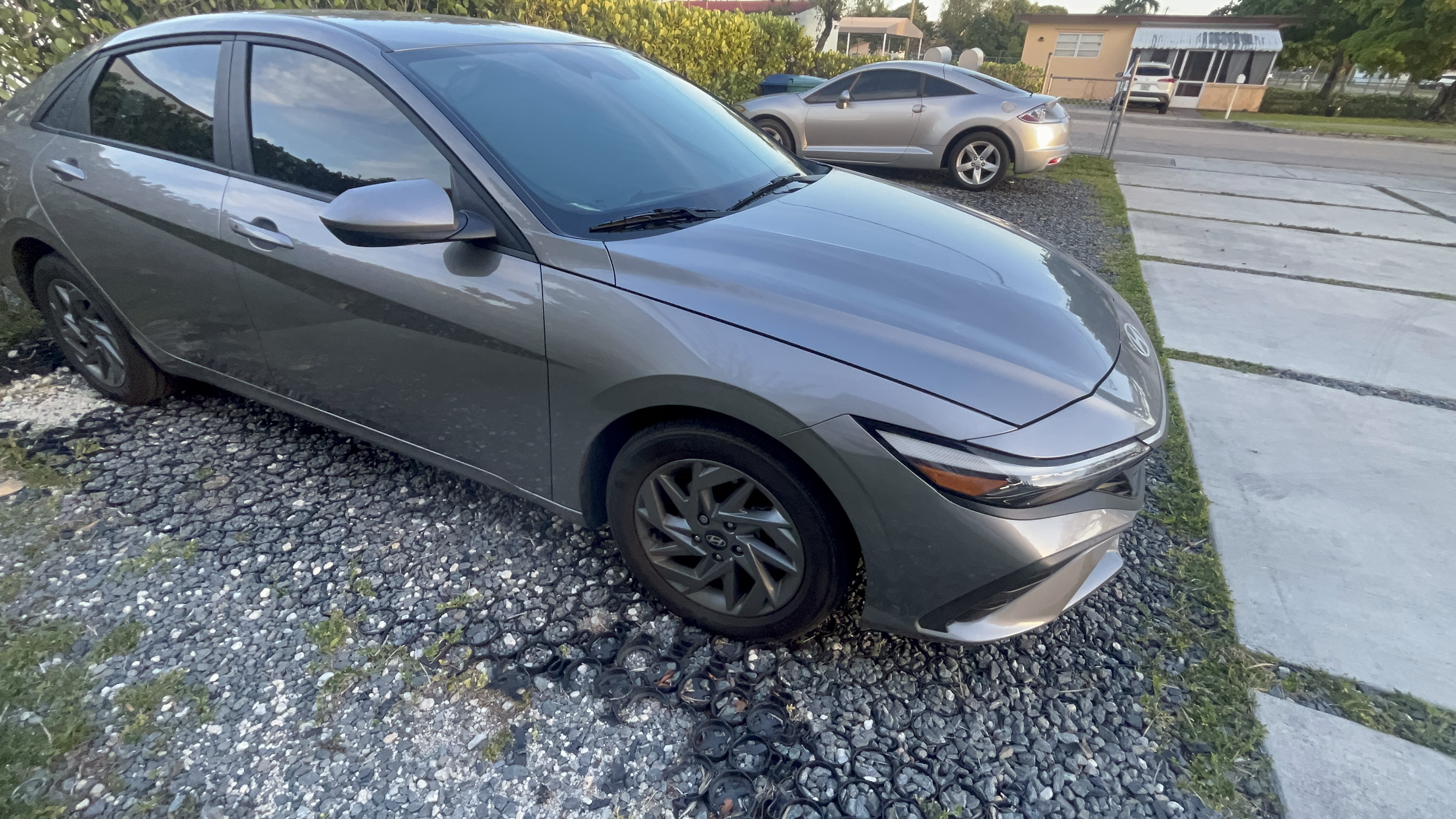 Used 2024 Hyundai Elantra SEL FWD image 9