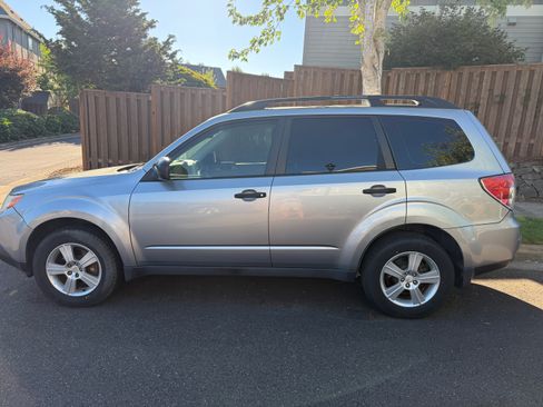 Used 2011 Subaru Forester 2.5X AWD/4WD image 1