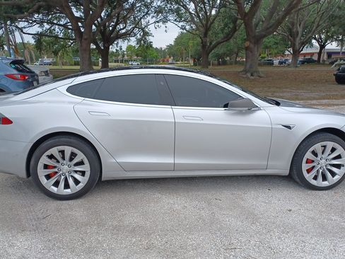 Used 2019 Tesla Model S P100D image 6