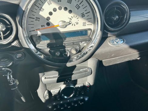 Used 2014 MINI Cooper S FWD image 5
