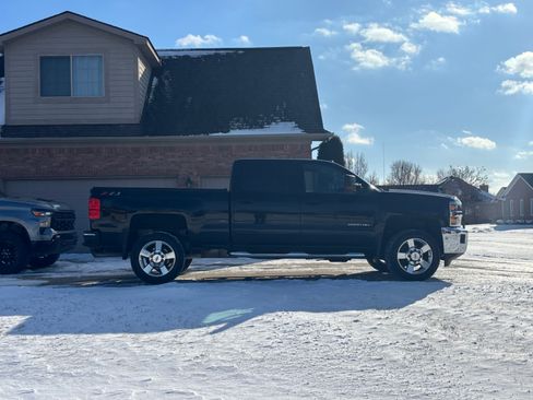 Used 2019 Chevrolet Silverado 2500 LT w/ All Star Edition image 4