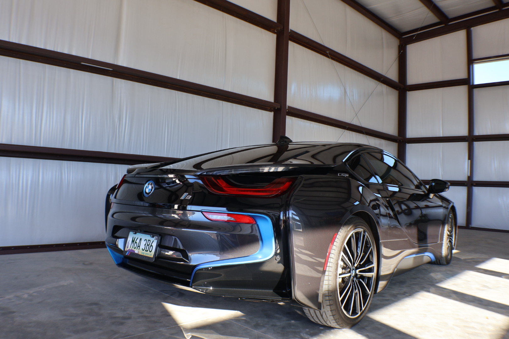 Used 2020 BMW i8 Coupe AWD/4WD image 1