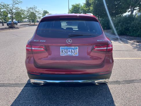 Used 2018 Mercedes-Benz GLC 300 4MATIC image 8