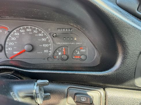 Used 1995 Chevrolet Camaro Z28 image 6