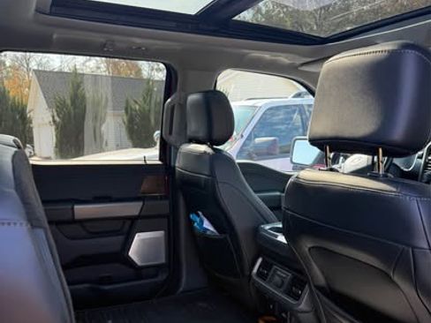 Used 2022 Ford F150 Lariat w/ Equipment Group 502A High AWD/4WD image 5