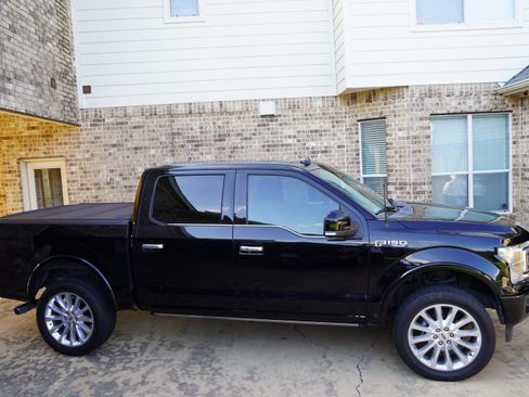 Used 2018 Ford F150 Limited w/ Trailer Tow Package image 20