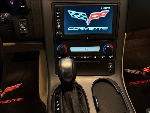 Used 2007 Chevrolet Corvette Coupe w/ Preferred Equipment Group RWD image 25