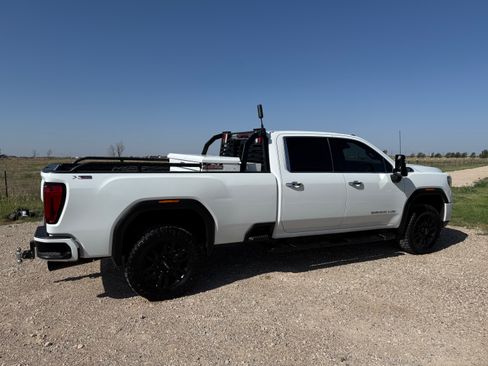 Used 2022 GMC Sierra 2500 SLT w/ SLT Preferred Package AWD/4WD image 12